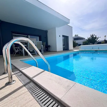 Villa Exclusive With Heated Private Pool